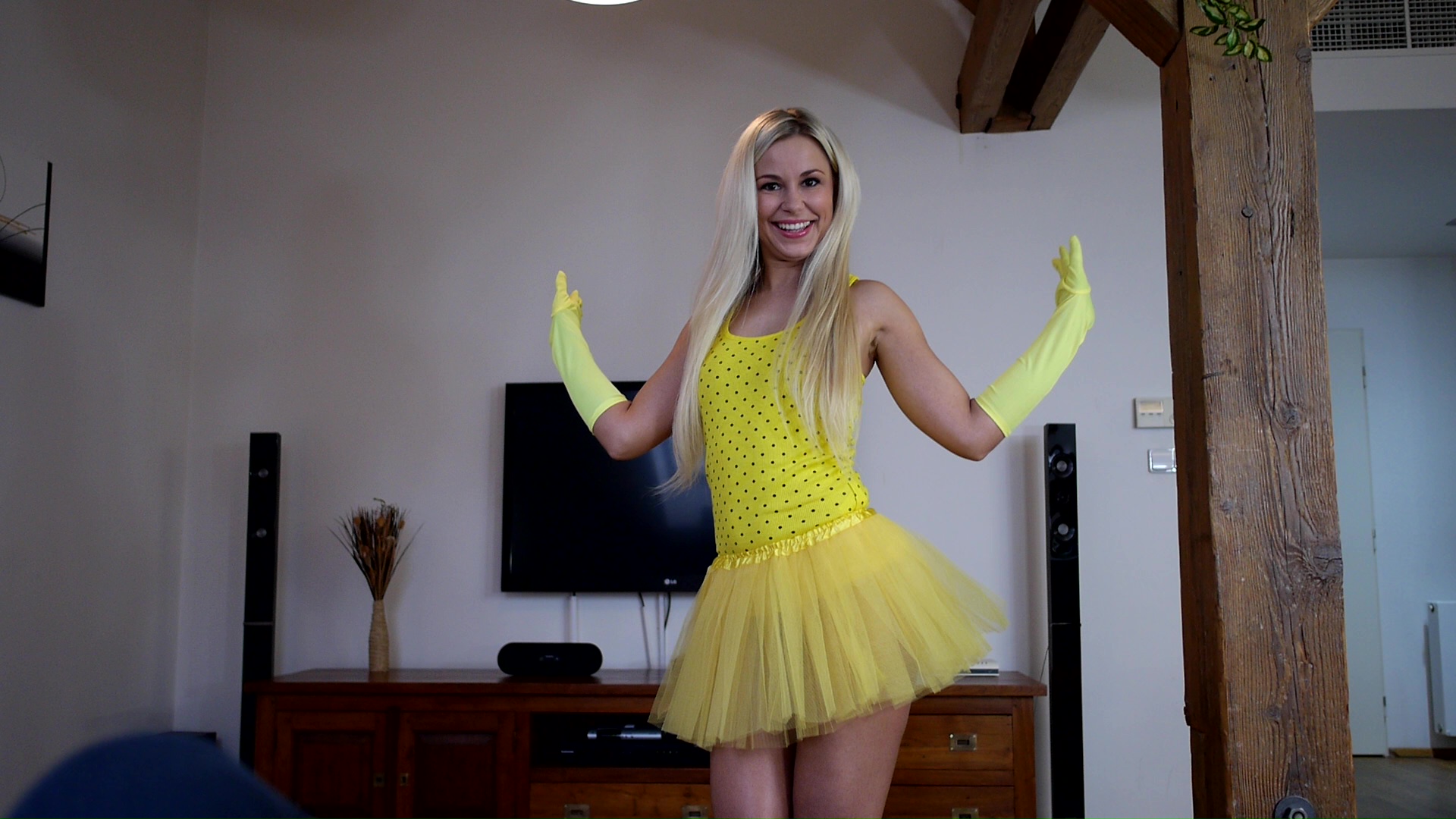 Sex in the Yellow Costume...
